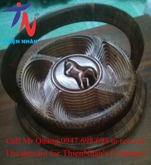 lang-dung-hoa-trai-cay-mut-keo-bang-go-hinh-ky-lan-4-khay-qua-tang-tri-an-khach-hang