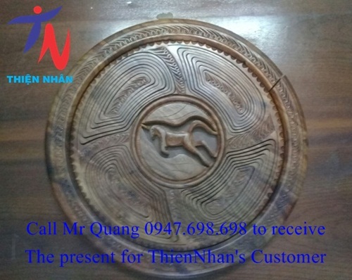 lang-dung-hoa-trai-cay-mut-keo-bang-go-hinh-ky-lan-4-khay-qua-tang-tri-an-khach-hang